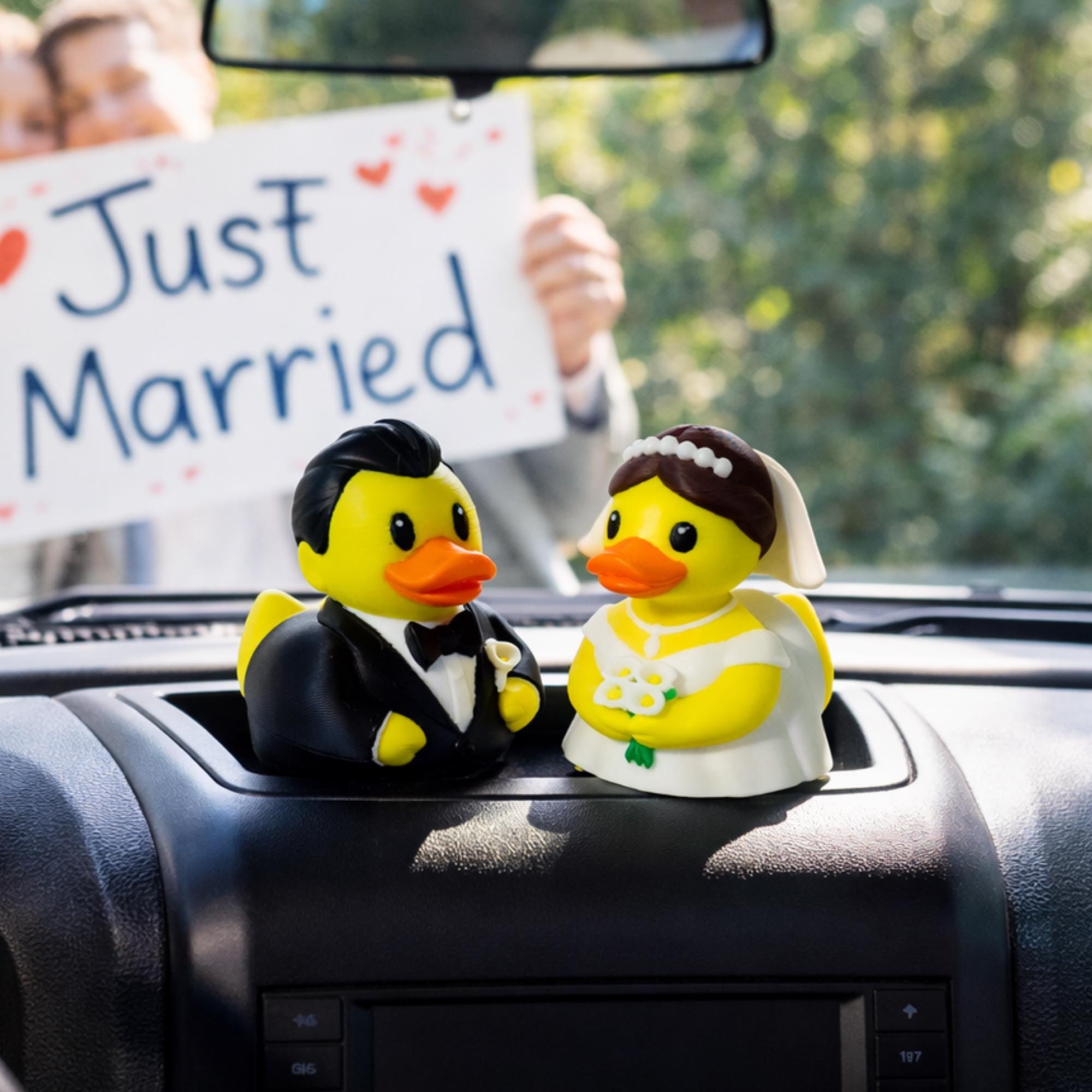 Bride Groom Duck 4x4 Decoration Dashboard Display Wedding Favor Bridal Shower Gift Idea Rustic Reception Centerpiece Table Accessory Modern