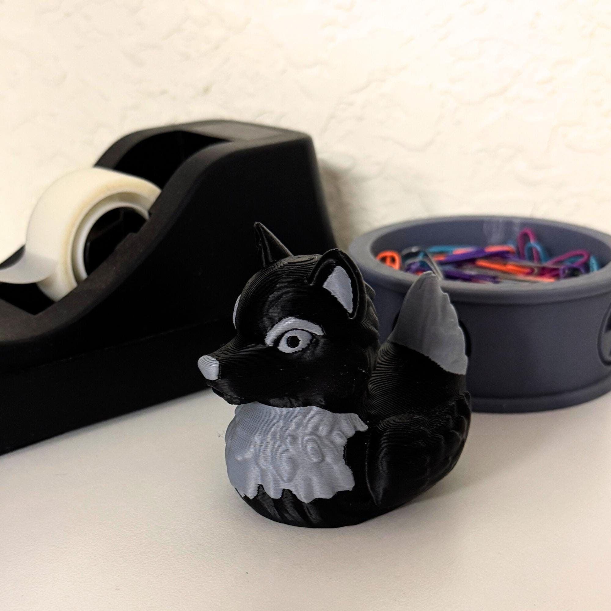 Black Wolf Duck Cruise Souvenir Hide Seek Treasure Hunt Vacation Gift Travel Adventure Keepsake Collectible Item 4x4 Dash Decoration