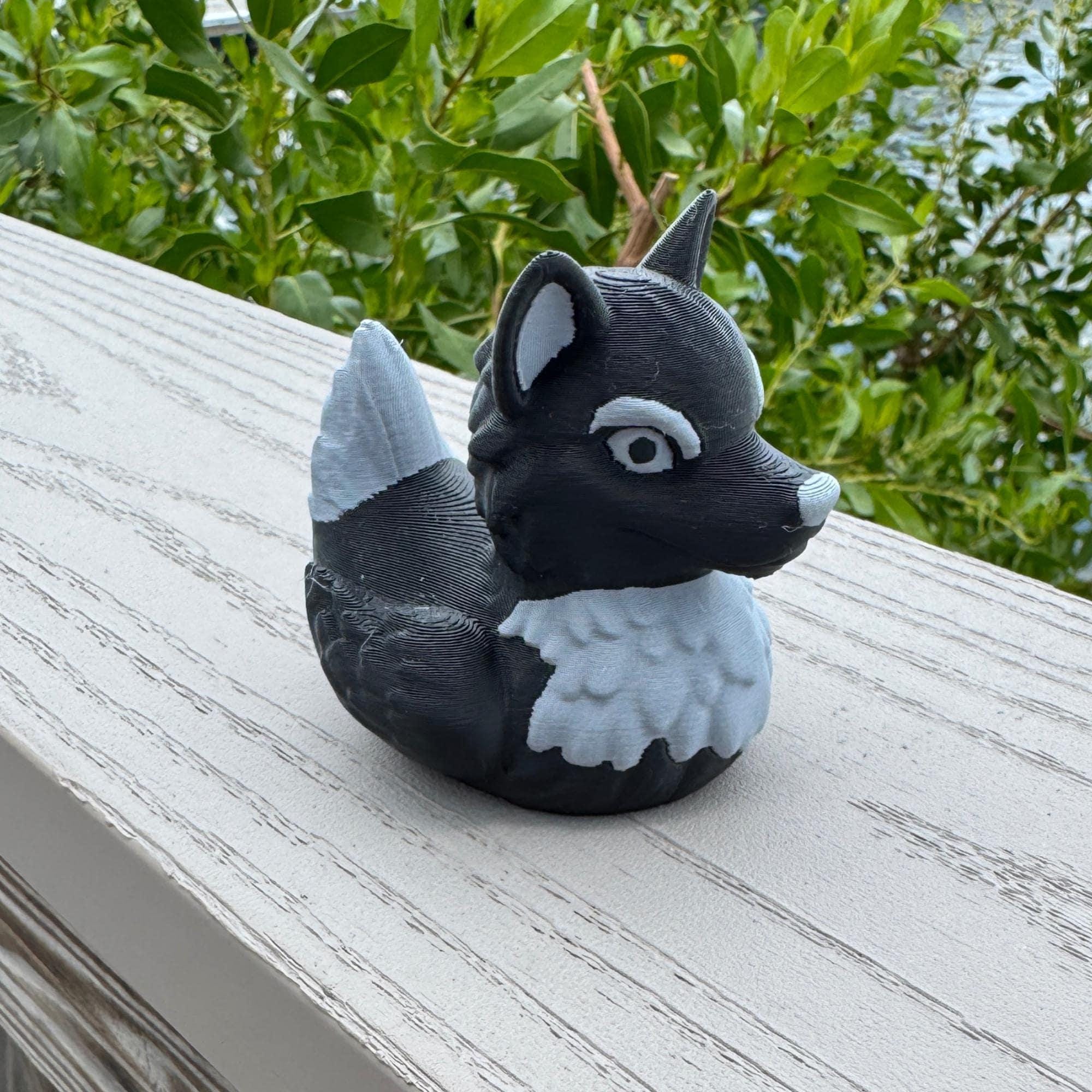 Black Wolf Duck Cruise Souvenir Hide Seek Treasure Hunt Vacation Gift Travel Adventure Keepsake Collectible Item 4x4 Dash Decoration