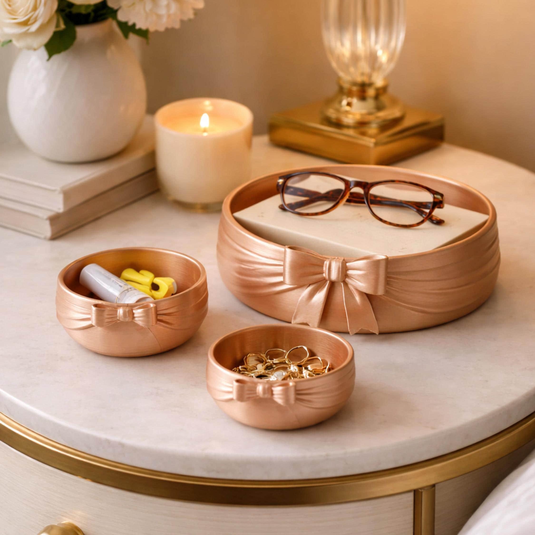 White Vanity Organization Bow Theme Ribbon Design Elegant Bathroom Accessory Set Girl Bedroom Decor Display Coffee Table Collection Spa Bath