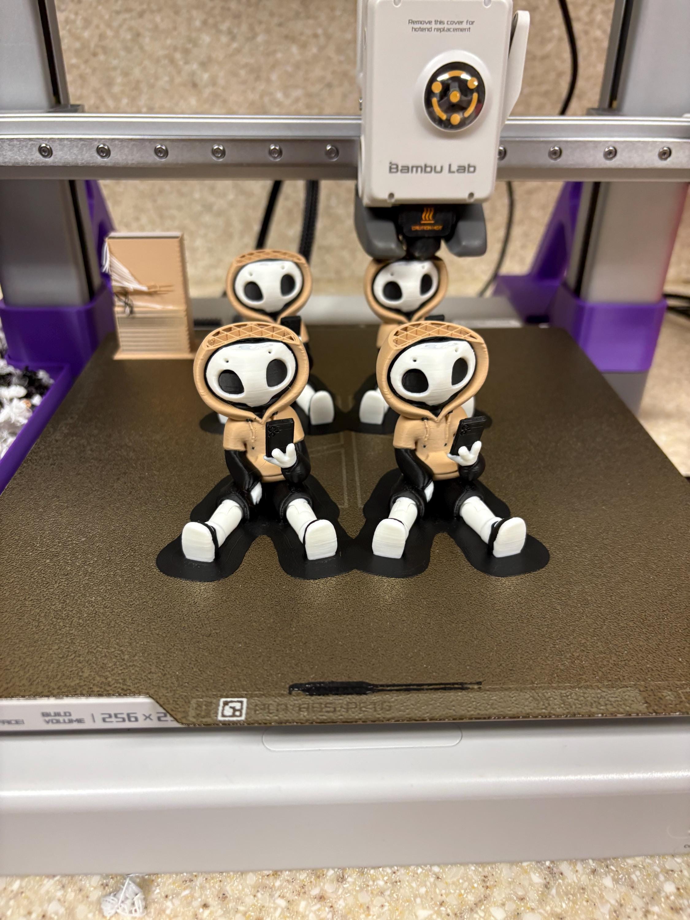 Phone Addiction Figure Desk Accessory Mindfulness Reminder Digital Detox Screen Time Awareness Toy Articulated Hazy Cell Phone Stare Model
