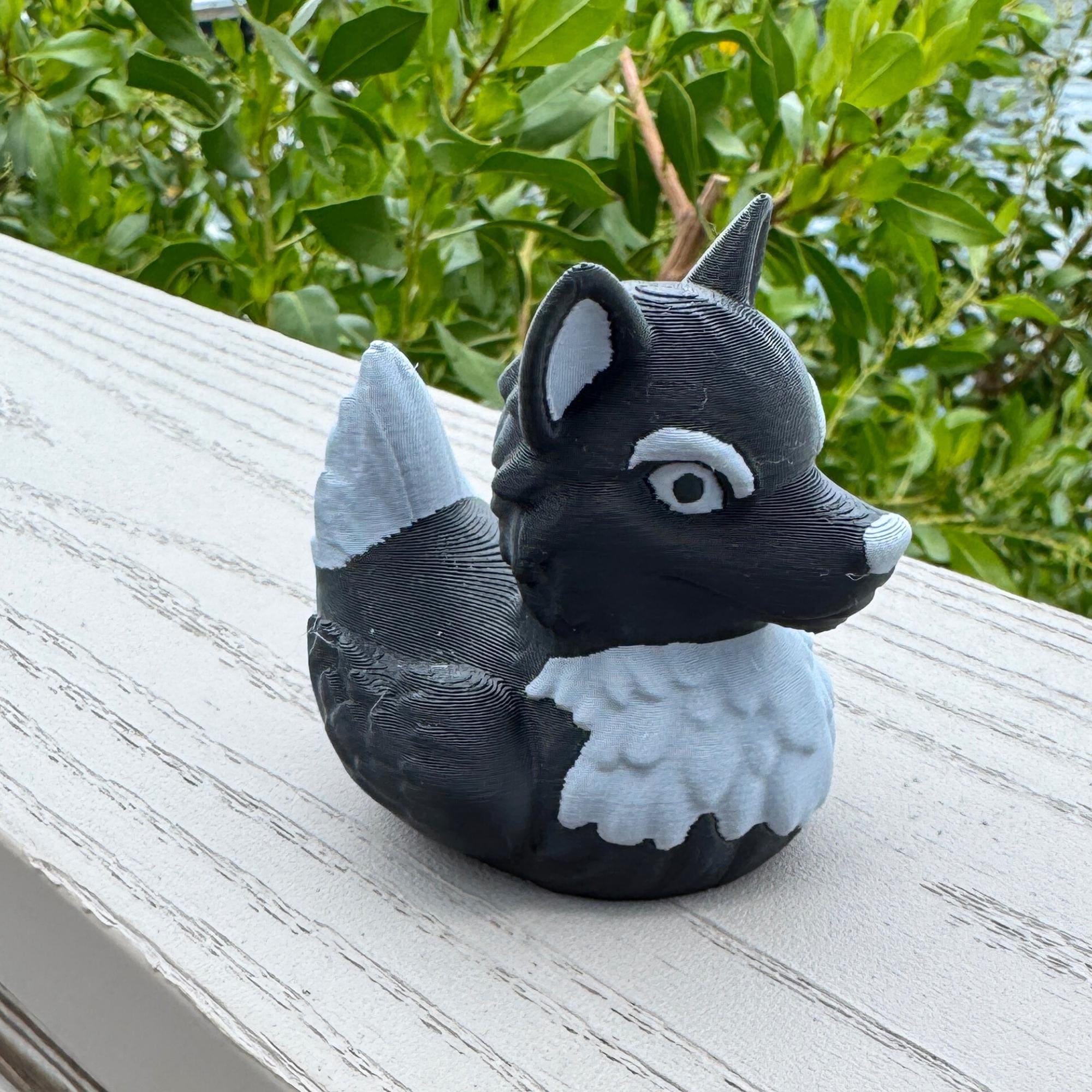 Black Wolf Duck Cruise Souvenir Hide Seek Treasure Hunt Vacation Gift Travel Adventure Keepsake Collectible Item 4x4 Dash Decoration